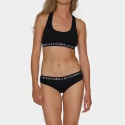 Chicamala Dames Racer Back Bralette Basic Zwart -Mode-Lingeriewinkel aHR0cHM6Ly93d3cuYm94ZXJzLm5sL21lZGlhL2NhdGFsb2cvcHJvZHVjdC8xLzIvMTIyMGJhc2ljMDItMTAwNDYuanBnP3N0b3JlPWJveGVyc19ubCZpbWFnZS10eXBlPWltYWdl