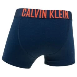 Calvin Klein Jongens 2-pack Boxers Basic Blauw & Oranje -Mode-Lingeriewinkel aHR0cHM6Ly93d3cuYm94ZXJzLm5sL21lZGlhL2NhdGFsb2cvcHJvZHVjdC9jL2EvY2FsdmluLWtsZWluX2I3MGI3MDA0MDUtMHU0XzFfYWNodGVya2FudC5qcGc c3RvcmU9Ym94ZXJzX25sJmltYWdlLXR5cGU9aW1hZ2U