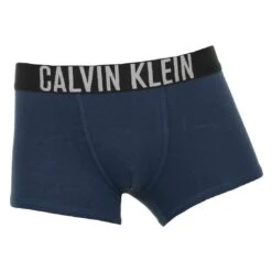 Calvin Klein Jongens Intense Power 2-pack Boxers Blauw & Grijs II -Mode-Lingeriewinkel aHR0cHM6Ly93d3cuYm94ZXJzLm5sL21lZGlhL2NhdGFsb2cvcHJvZHVjdC9jL2EvY2FsdmluLWtsZWluX2I3MGI3MDAxMjItMDI1XzFfdm9vcmthbnQuanBnP3N0b3JlPWJveGVyc19ubCZpbWFnZS10eXBlPWltYWdl