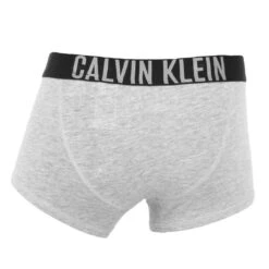 Calvin Klein Jongens Intense Power 2-pack Boxers Blauw & Grijs II -Mode-Lingeriewinkel aHR0cHM6Ly93d3cuYm94ZXJzLm5sL21lZGlhL2NhdGFsb2cvcHJvZHVjdC9jL2EvY2FsdmluLWtsZWluX2I3MGI3MDAxMjItMDI1XzJfYWNodGVya2FudC5qcGc c3RvcmU9Ym94ZXJzX25sJmltYWdlLXR5cGU9aW1hZ2U