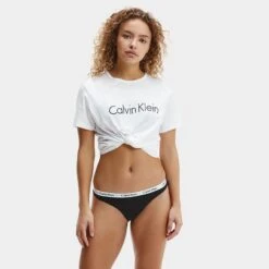 Calvin Klein Dames 5-pack Strings This Is Love Multi -Mode-Lingeriewinkel aHR0cHM6Ly93d3cuYm94ZXJzLm5sL21lZGlhL2NhdGFsb2cvcHJvZHVjdC9jL2EvY2FsdmluLWtsZWluX3FkMzU4NWUtZTZ0X21vZGVsX3Zvb3JrYW50LmpwZz9zdG9yZT1ib3hlcnNfbmwmaW1hZ2UtdHlwZT1pbWFnZQ