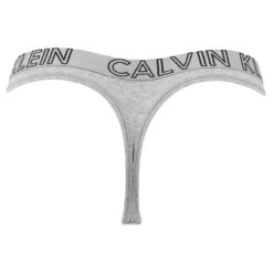 Calvin Klein Dames Ultimate String Grijs -Mode-Lingeriewinkel aHR0cHM6Ly93d3cuYm94ZXJzLm5sL21lZGlhL2NhdGFsb2cvcHJvZHVjdC9jL2EvY2FsdmluLWtsZWluX3FkMzYzNmUtMDIwX2FjaHRlcmthbnQuanBnP3N0b3JlPWJveGVyc19ubCZpbWFnZS10eXBlPWltYWdl