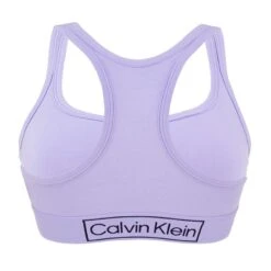 Calvin Klein Dames Unlined Logo Bralette Paars -Mode-Lingeriewinkel aHR0cHM6Ly93d3cuYm94ZXJzLm5sL21lZGlhL2NhdGFsb2cvcHJvZHVjdC9jL2EvY2FsdmluLWtsZWluX3FmNjc2OGUtYzl2X2FjaHRlcmthbnQuanBnP3N0b3JlPWJveGVyc19ubCZpbWFnZS10eXBlPWltYWdl