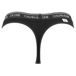 Calvin Klein Dames Ck One String Zwart -Mode-Lingeriewinkel aHR0cHM6Ly93d3cuYm94ZXJzLm5sL21lZGlhL2NhdGFsb2cvcHJvZHVjdC9jL2EvY2FsdmluLWtsZWluX3dmNTczM2UtMDAxX2FjaHRlcmthbnRfMV8uanBlZz9zdG9yZT1ib3hlcnNfbmwmaW1hZ2UtdHlwZT1pbWFnZQ