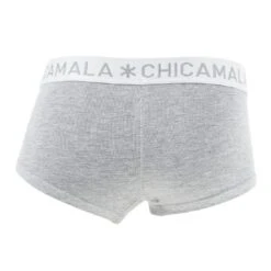 Chicamala Meisjes 2-pack Boxershorts Basic Grijs -Mode-Lingeriewinkel aHR0cHM6Ly93d3cuYm94ZXJzLm5sL21lZGlhL2NhdGFsb2cvcHJvZHVjdC9jL2gvY2hpY2FtYWxhXzEyMTVqYmFzaWMwNl9hY2h0ZXJrYW50LmpwZz9zdG9yZT1ib3hlcnNfbmwmaW1hZ2UtdHlwZT1pbWFnZQ