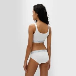 Hugo Boss Dames HUGO Sporty Logo Slip Wit -Mode-Lingeriewinkel aHR0cHM6Ly93d3cuYm94ZXJzLm5sL21lZGlhL2NhdGFsb2cvcHJvZHVjdC9oL3UvaHVnby1ib3NzXzUwNDY5NjQzLTEwMF9tb2RlbF9hY2h0ZXJrYW50LmpwZz9zdG9yZT1ib3hlcnNfbmwmaW1hZ2UtdHlwZT1pbWFnZQ
