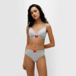 Hugo Boss Dames HUGO Red Label String Grijs -Mode-Lingeriewinkel aHR0cHM6Ly93d3cuYm94ZXJzLm5sL21lZGlhL2NhdGFsb2cvcHJvZHVjdC9oL3UvaHVnby1ib3NzXzUwNDY5Njc1LTAzM19tb2RlbF92b29ya2FudC5qcGc c3RvcmU9Ym94ZXJzX25sJmltYWdlLXR5cGU9aW1hZ2U