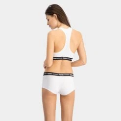 PUMA Dames 2-pack Cotton Modal Mini Boxershorts Wit -Mode-Lingeriewinkel aHR0cHM6Ly93d3cuYm94ZXJzLm5sL21lZGlhL2NhdGFsb2cvcHJvZHVjdC9wL3UvcHVtYV82MDMwMzMwMDEtMzE3XzFfbW9kZWxfYWNodGVya2FudC5qcGc c3RvcmU9Ym94ZXJzX25sJmltYWdlLXR5cGU9aW1hZ2U