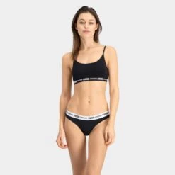 PUMA Dames 2-pack Cotton Modal Strings Zwart -Mode-Lingeriewinkel aHR0cHM6Ly93d3cuYm94ZXJzLm5sL21lZGlhL2NhdGFsb2cvcHJvZHVjdC9wL3UvcHVtYV82MDMwMzQwMDEtMjAwX21vZGVsXzEuanBnP3N0b3JlPWJveGVyc19ubCZpbWFnZS10eXBlPWltYWdl