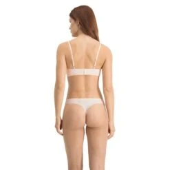 PUMA Dames 2-pack Microfiber Strings Seamless Roze -Mode-Lingeriewinkel aHR0cHM6Ly93d3cuYm94ZXJzLm5sL21lZGlhL2NhdGFsb2cvcHJvZHVjdC9wL3UvcHVtYV8xMDAwMDEwMTAtMDAzX21vZGVsX2FjaHRlcmthbnQuanBnP3N0b3JlPWJveGVyc19ubCZpbWFnZS10eXBlPWltYWdl