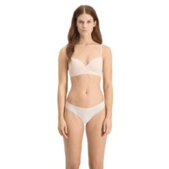 PUMA Dames 2-pack Microfiber Strings Seamless Roze -Mode-Lingeriewinkel aHR0cHM6Ly93d3cuYm94ZXJzLm5sL21lZGlhL2NhdGFsb2cvcHJvZHVjdC9wL3UvcHVtYV8xMDAwMDEwMTAtMDAzX21vZGVsX3Zvb3JrYW50LmpwZz9zdG9yZT1ib3hlcnNfbmwmaW1hZ2UtdHlwZT1pbWFnZQ