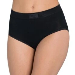 Sloggi Dames Double Comfort Maxi Slip Zwart -Mode-Lingeriewinkel aHR0cHM6Ly93d3cuYm94ZXJzLm5sL21lZGlhL2NhdGFsb2cvcHJvZHVjdC9zL2wvc2xvZ2dpXzEwMDEwMTc4LTAwMDRfbW9kZWxfdm9vcmthbnQuanBnP3N0b3JlPWJveGVyc19ubCZpbWFnZS10eXBlPWltYWdl